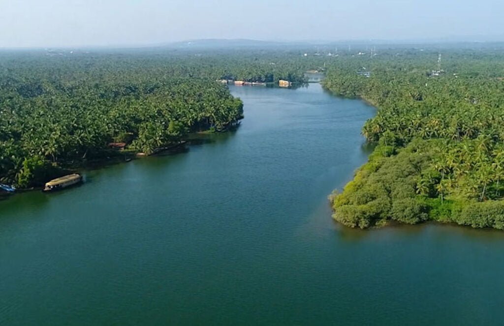 Nileswaram river